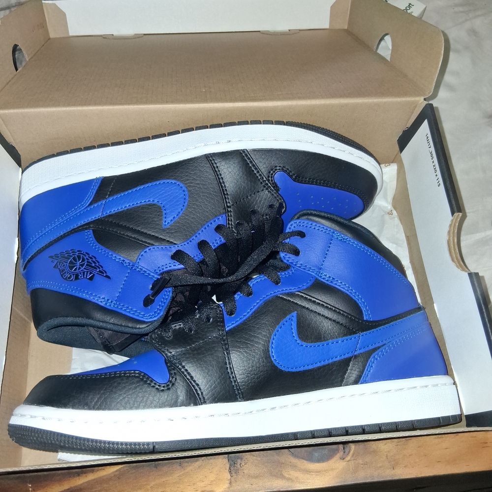 Nike Men's Black and Royal Blue Sneakers